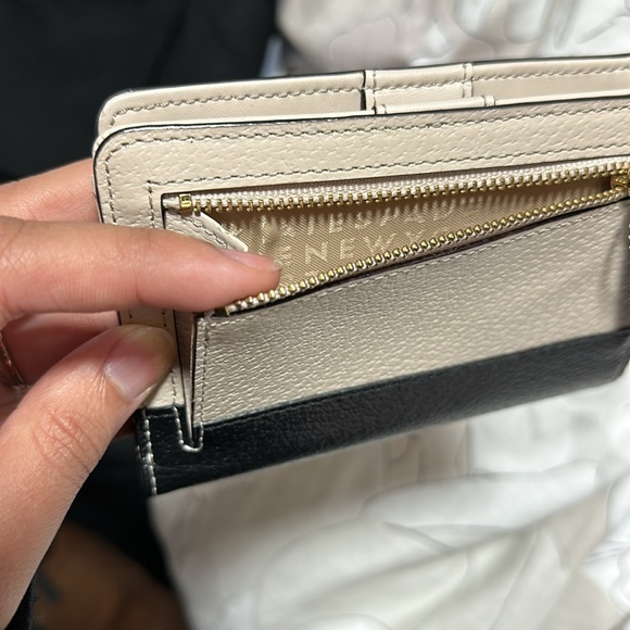 kate spade wallet - Picture 2 of 4